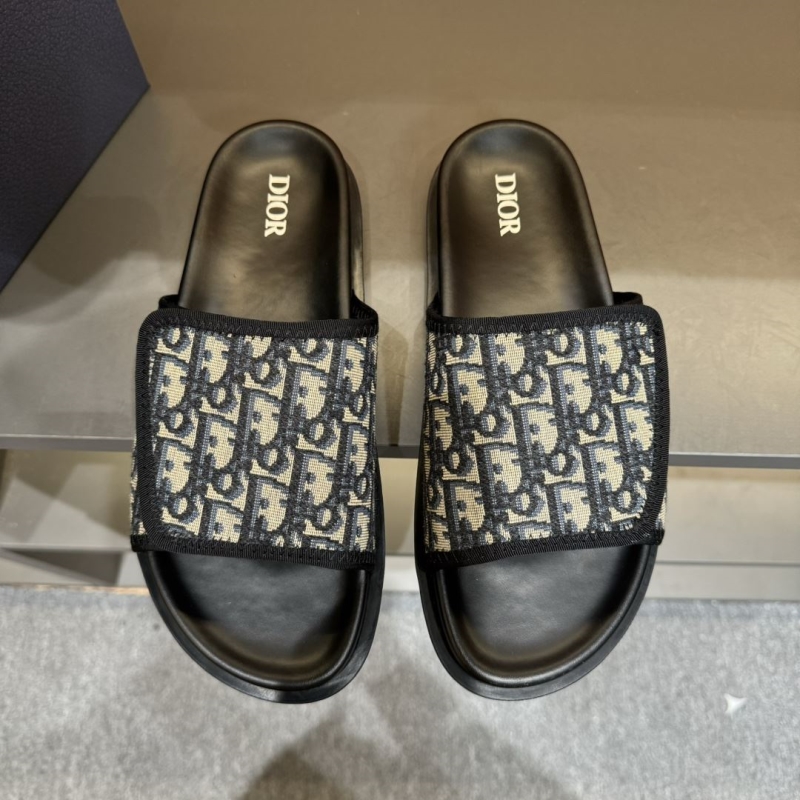 ch**an D*or slippers